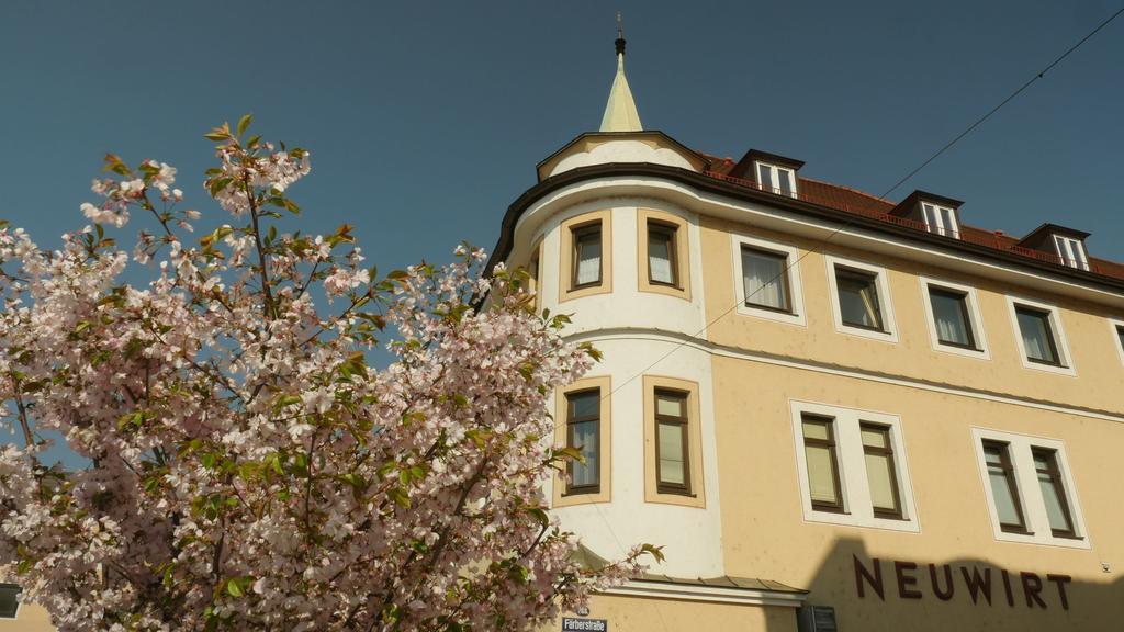 Hotel & Brauerei-Gasthof Neuwirt Neubourg-sur-le-Danube Extérieur photo