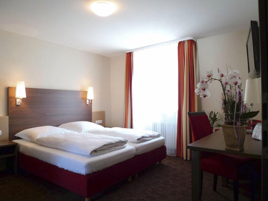 Hotel & Brauerei-Gasthof Neuwirt Neubourg-sur-le-Danube Extérieur photo